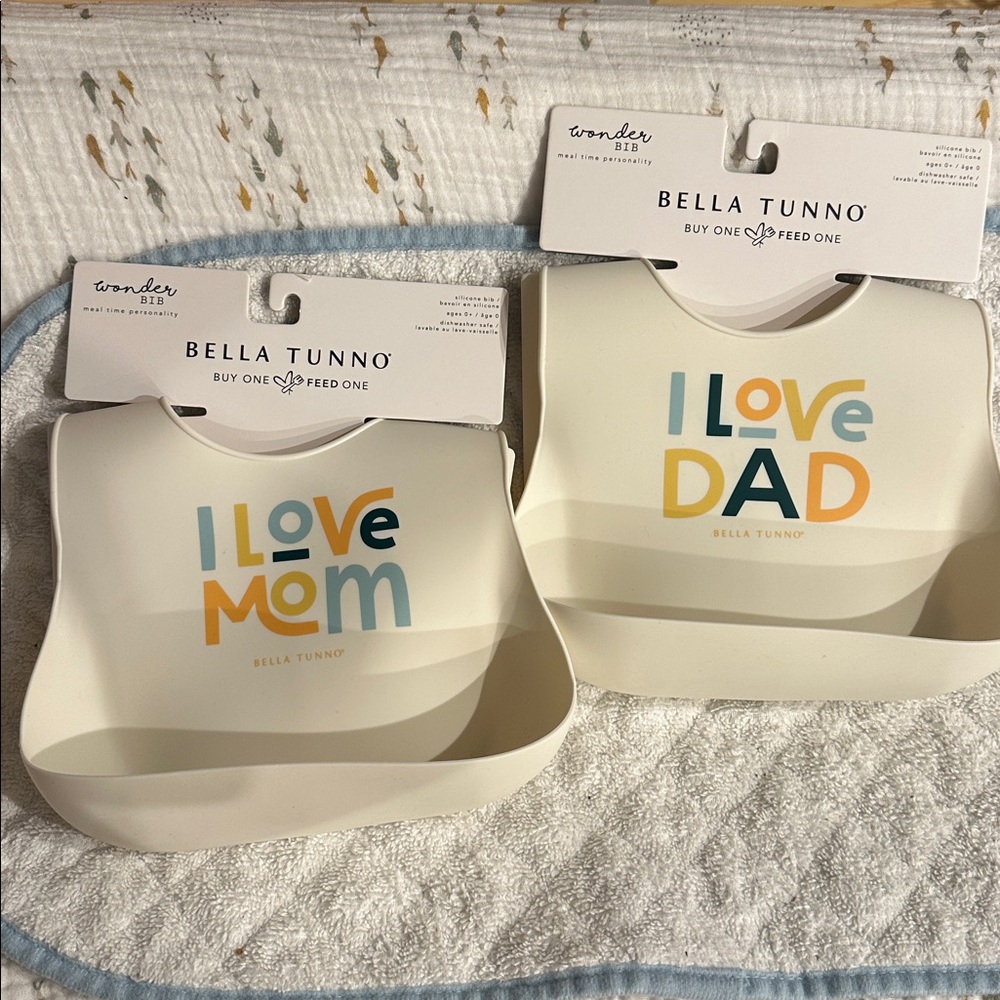 Bella Tunno Baby Bib Set - I Love Mom & Dad